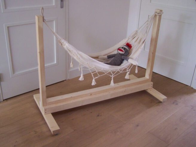 Steigerhouten Baby hangmat stellage Anna (Steigerhouten kinderbedden)