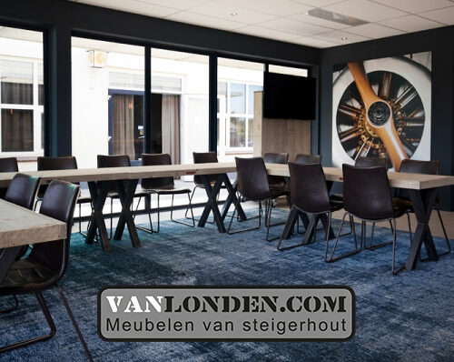 Boarding Inrichting VanlondenCom Rooom Breda International Airport vergaderruimte