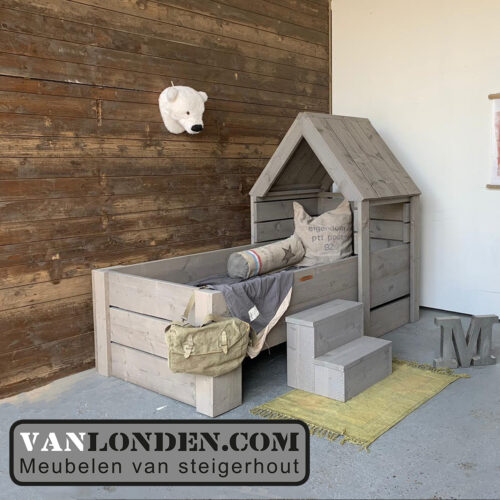 Steigerhouten bedhuisje Brent (Steigerhouten eenpersoonsbedden)