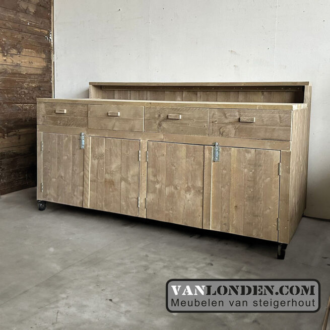 Steigerhouten bar sjef (Bartafels)