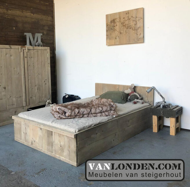 Steigerhouten bed Biba (Steigerhouten eenpersoonsbedden)