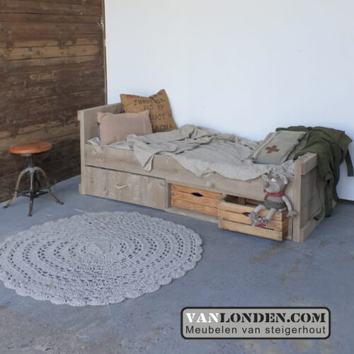 Steigerhouten bed met lades en kistjes Ole (Steigerhouten kinderbedden)