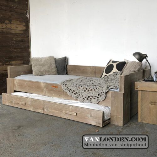Steigerhouten bed met logeerlade Yvette (Steigerhouten kinderbedden)