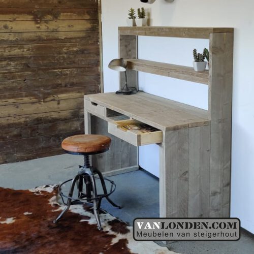 Steigerhouten bureau Archie (Steigerhouten bureaus op maat gemaakt)