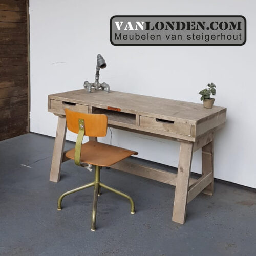 Steigerhouten bureau Benneth (Steigerhouten bureaus op maat gemaakt)