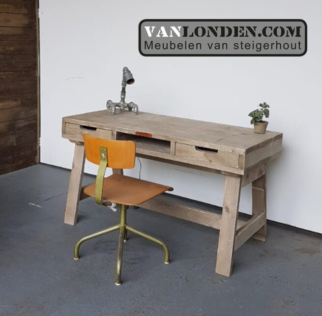 Steigerhouten bureau Benneth (Steigerhouten bureaus op maat gemaakt)