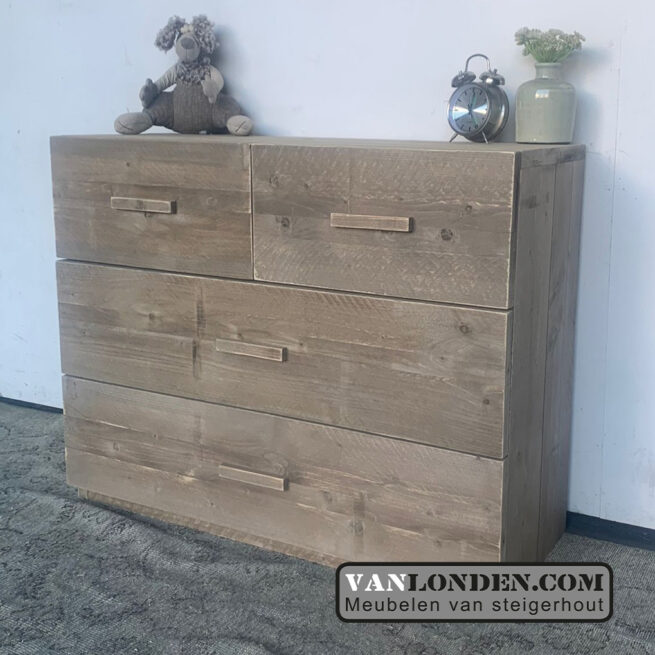 Steigerhouten dressoirkast Diny (Steigerhouten dressoir kasten bestellen)
