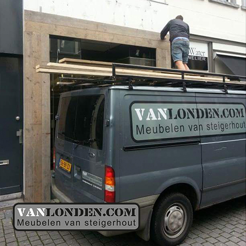 Steigerhouten gevelbekleding winkel