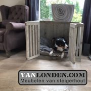 Steigerhouten hondenmand Scoop (Steigerhouten dieren accessoires kopen)