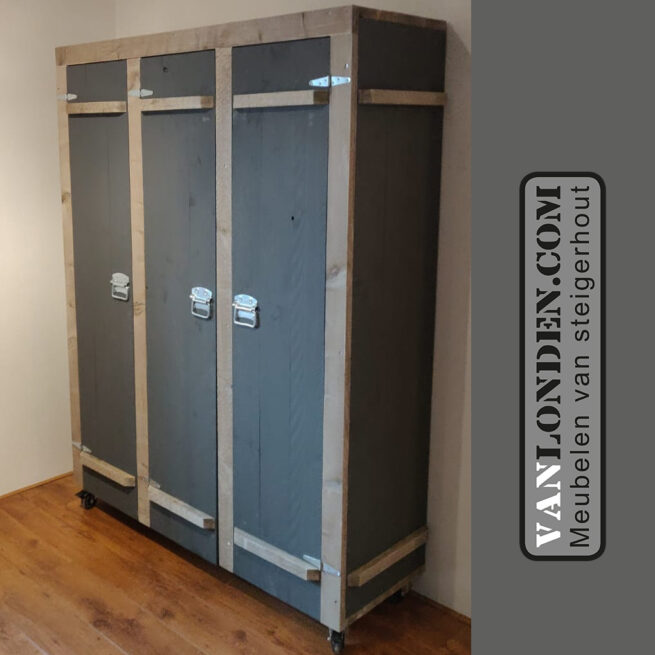 Steigerhouten kledingkast Christel (Steigerhouten kledingkasten online bestellen)