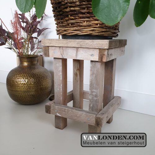 Steigerhouten krukje Fox (Steigerhouten krukken online bestellen)