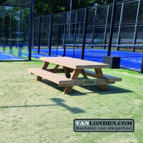 Steigerhouten picknicktafel Padel banen (Steigerhouten eettafels online bestellen)