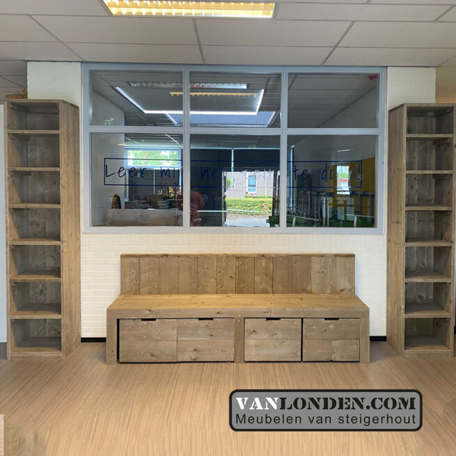 Steigerhouten smalle boekenkast Aniela (Bestel steigerhouten archiefkasten)