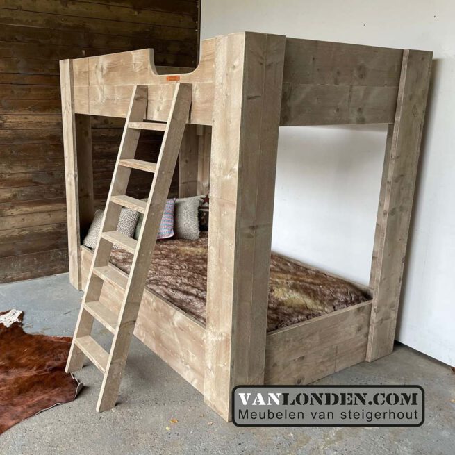 Steigerhouten stapelbed Dorus (Stapelbedden)