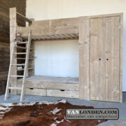 Steigerhouten stapelbed met kast Elin (Stapelbedden)