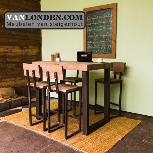 Industriële tafel Kjeld (Bartafels)