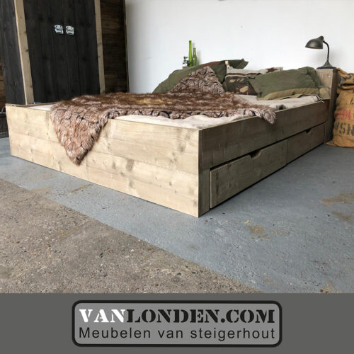 Steigerhouten tweepersoonsbed Christy (Steigerhouten tweepersoonsbedden)