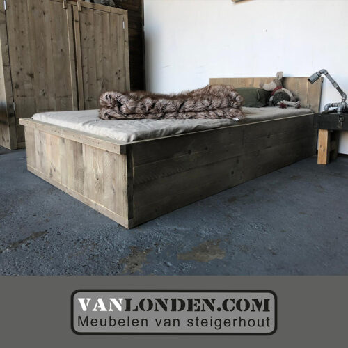 Steigerhouten tweepersoonsbed Lexy (Steigerhouten tweepersoonsbedden)