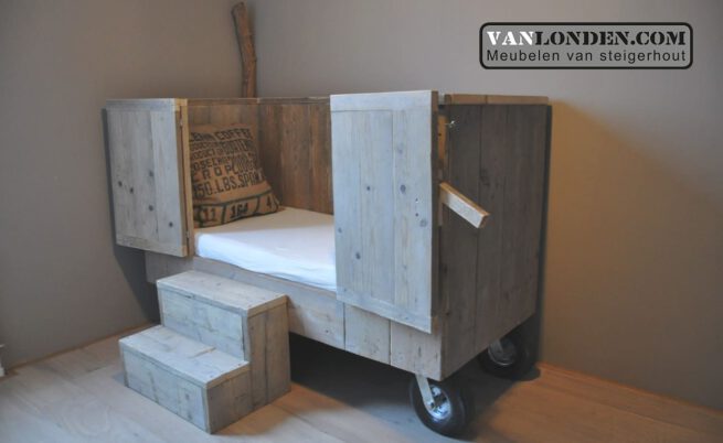 Steigerhouten peuterbed Luna (Steigerhouten kinderbedden)
