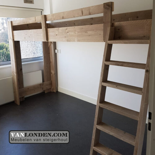 Steigerhouten slaap vide Juste (Steigerhouten hoogslapers)