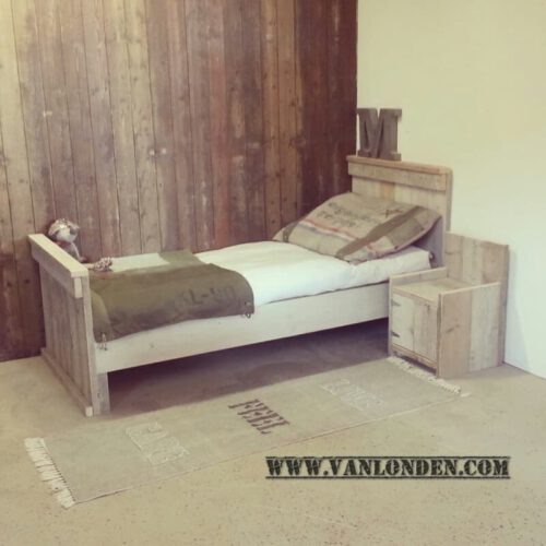 Steigerhouten bed Berend (Steigerhouten eenpersoonsbedden)