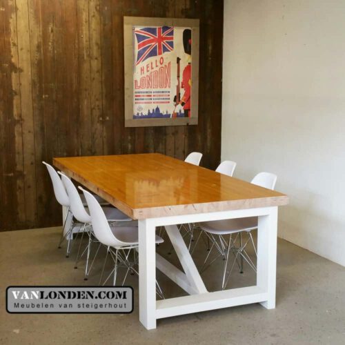 Eettafel Bastiaan van oude bowlingbaan (Steigerhouten eettafels online bestellen)