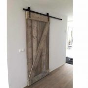 Schuifdeur van steigerhouten planken (Schuifdeursystemen bestel je online in onze webshop)