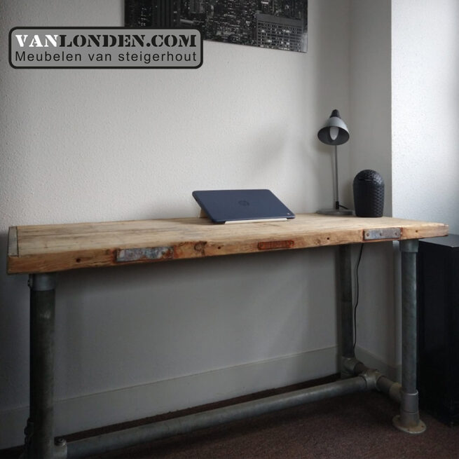 Steenschot houten bureau Jordy (Steigerhouten bureaus op maat gemaakt)