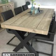 Steigerhouten eettafel stalen x-poot Evert (Steigerhouten eettafels online bestellen)