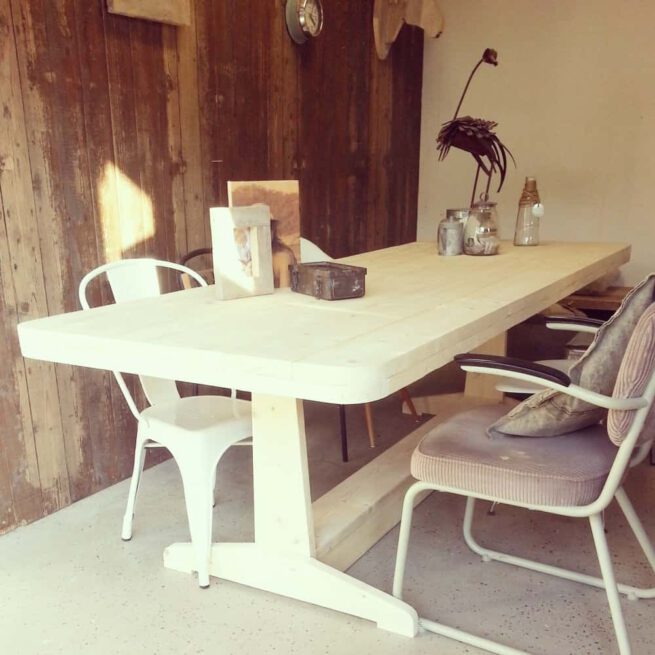 Steigerhouten eettafel Yuna (Steigerhouten eettafels online bestellen)