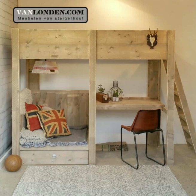 Steigerhouten hoogslaper met bureau Chiel (Steigerhouten hoogslapers)