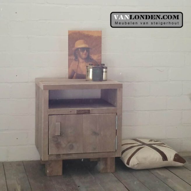 Steigerhouten nachtkastje Megan (Accessoires voor steigerhouten bedden)