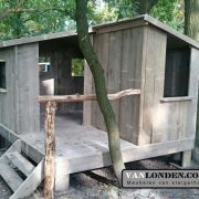 Steigerhouten speelhuis Dewi (Steigerhouten speelhuizen op maat gemaakt)