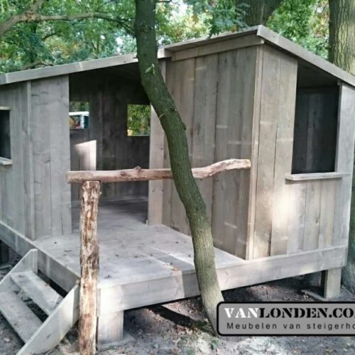 Steigerhouten speelhuis Dewi (Steigerhouten speelhuizen op maat gemaakt)