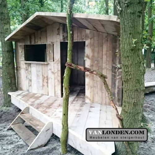Steigerhouten speelhuis Giel (Steigerhouten speelhuizen op maat gemaakt)