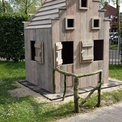 Steigerhouten speelhuis Jeroen (Steigerhouten speelhuizen op maat gemaakt)