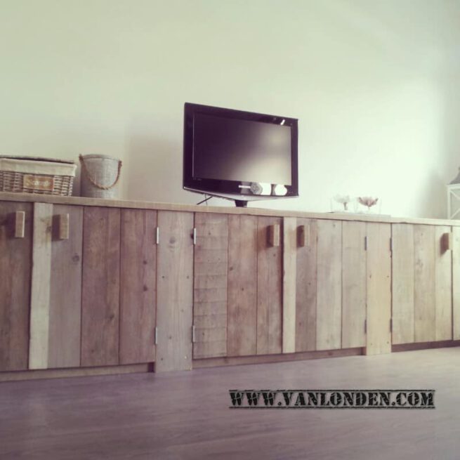 Steigerhouten tv-meubel Vera (Steigerhouten TV-meubels op maat)