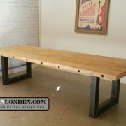Tafel Eefje van oude bowlingbaan met stalen poten (Steigerhouten tafels)