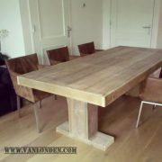 Steigerhouten tafel Indy (Steigerhouten eettafels online bestellen)